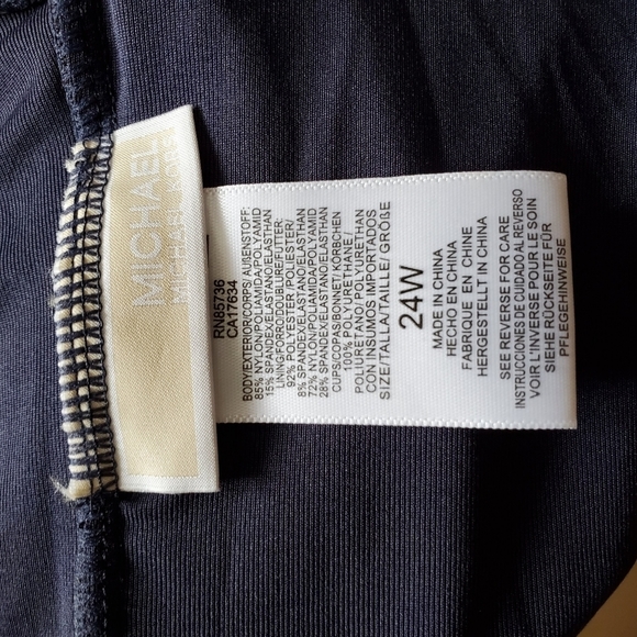 Michael Kors Navy Keyhole Tummy-Control One-Piece Swimsuit Size 24W - Picture 7 of 8